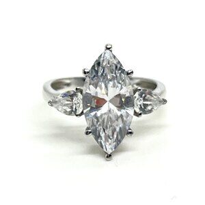 VINTAGE 925 STERLING MARQUISE CZ RING SIZE 6.75 SPARKLING STATEMENT ENGAGEMENT